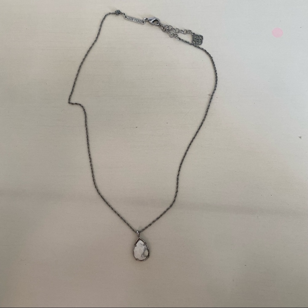 Kendra Scott white marble necklace